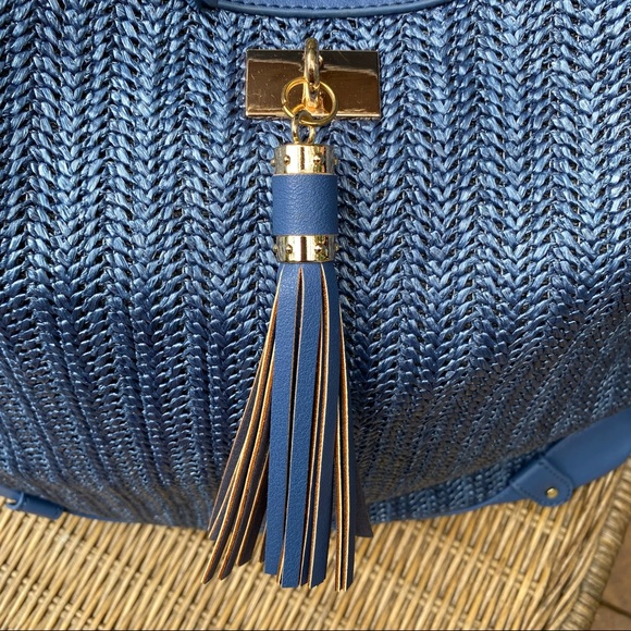 Urban Expressions Blue Woven Straw Tassel Bag - Picture 3 of 7